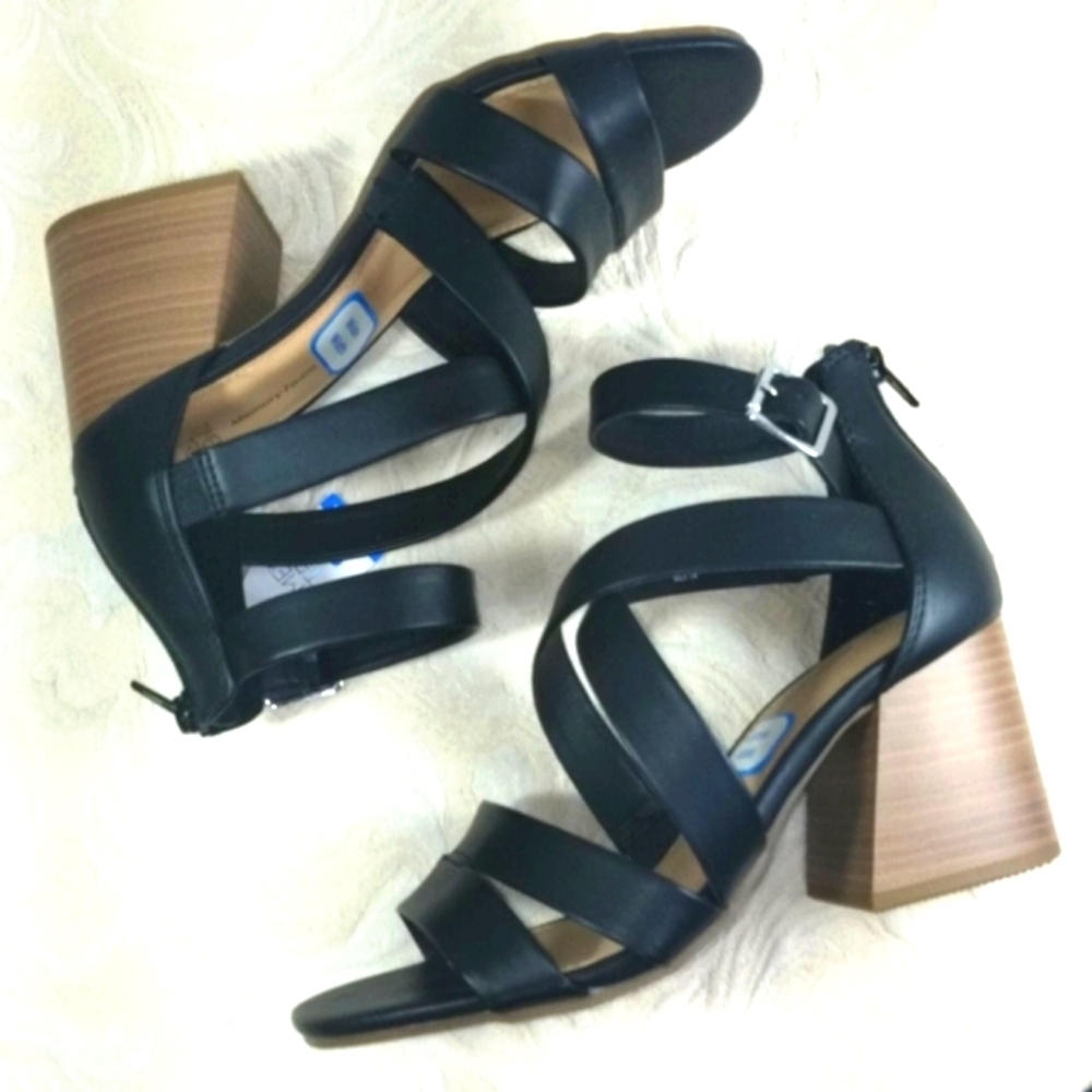 Sandal shoe black strappy Buckle zip 3" Block Heel Y2k Whimsigoth Wide Width